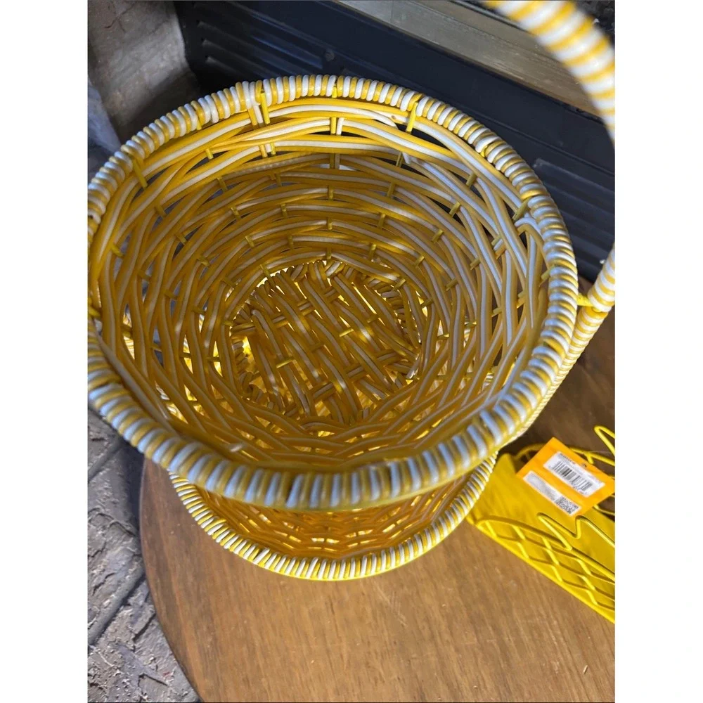 Yellow Pineapple Two-Tier Basket Stand & Matching Metal Napkin Holder Summer NEW